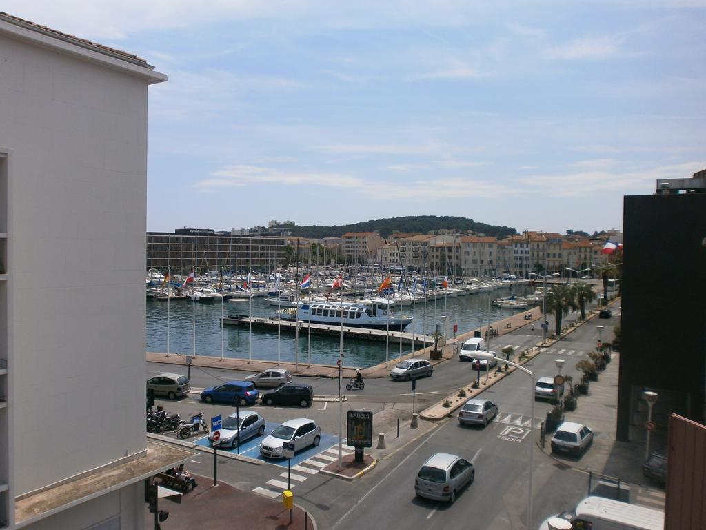 Hotel Restaurant La Fregate La Seyne-sur-Mer Exterior foto